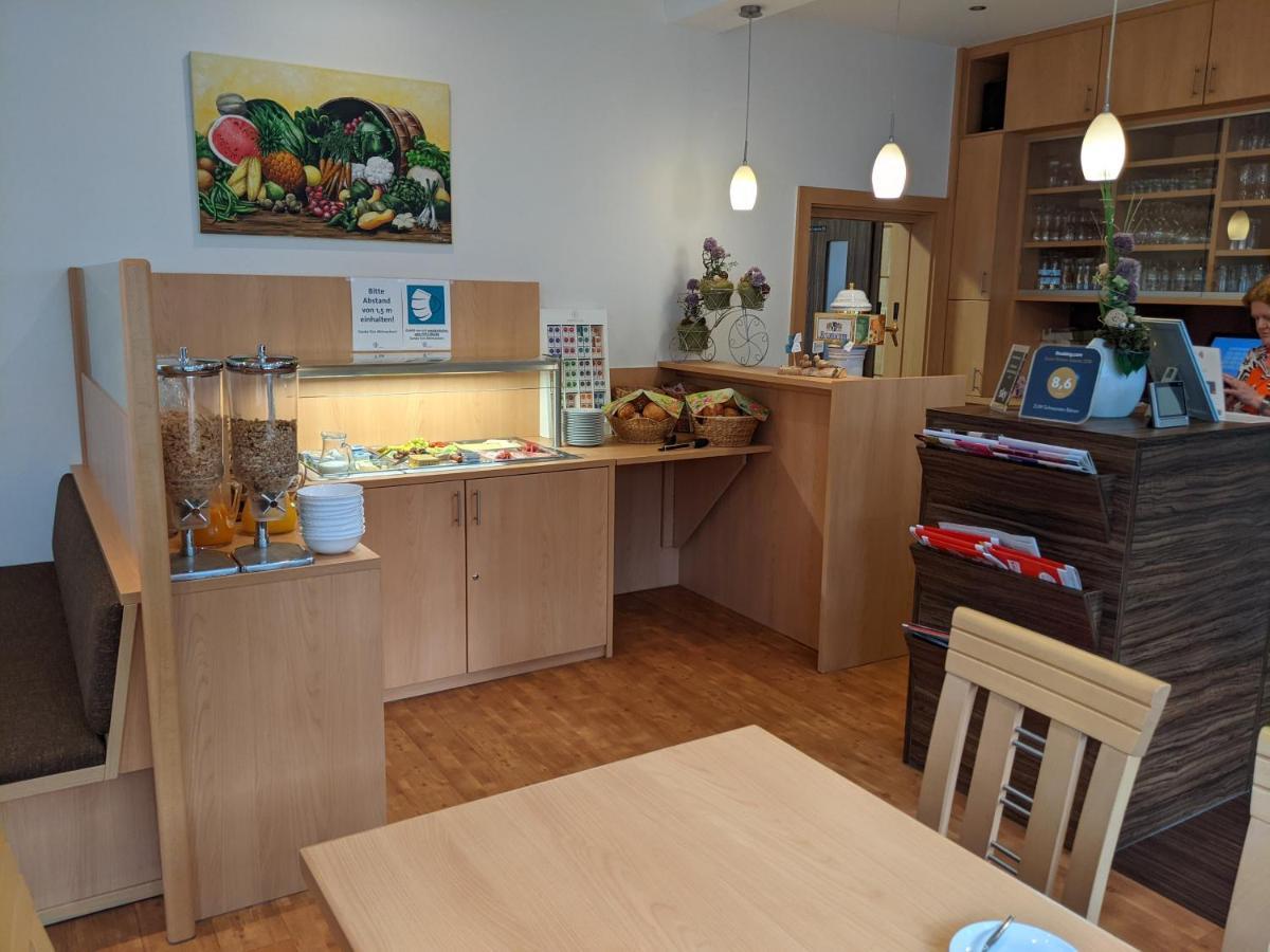 Zum Schwarzen Baeren Hotel Vohenstrauss Ngoại thất bức ảnh