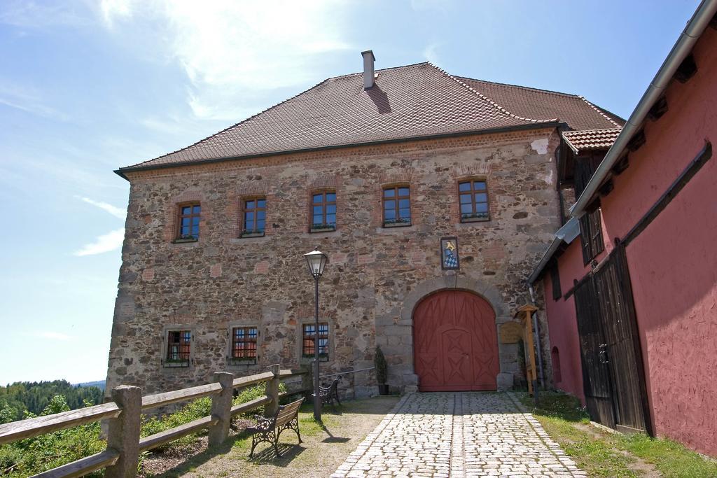 Zum Schwarzen Baeren Hotel Vohenstrauss Ngoại thất bức ảnh