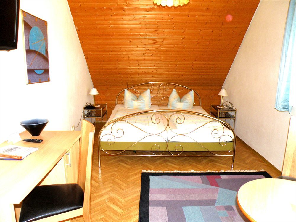 Zum Schwarzen Baeren Hotel Vohenstrauss Ngoại thất bức ảnh